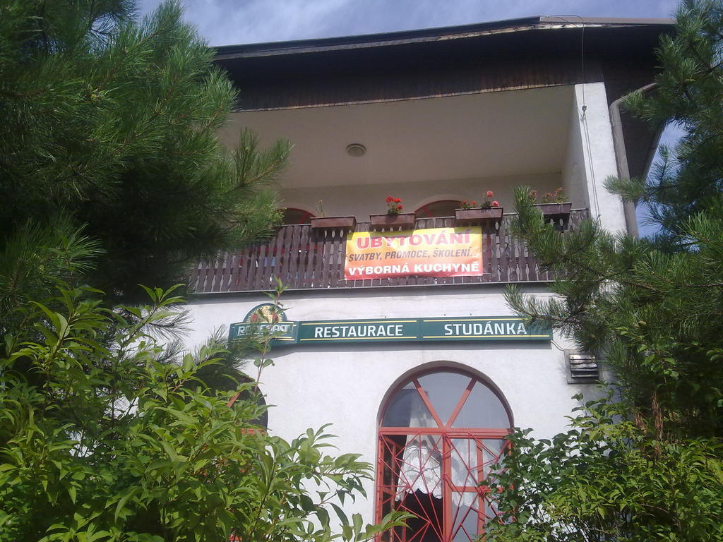 Studanka Hotel Orlová Buitenkant foto